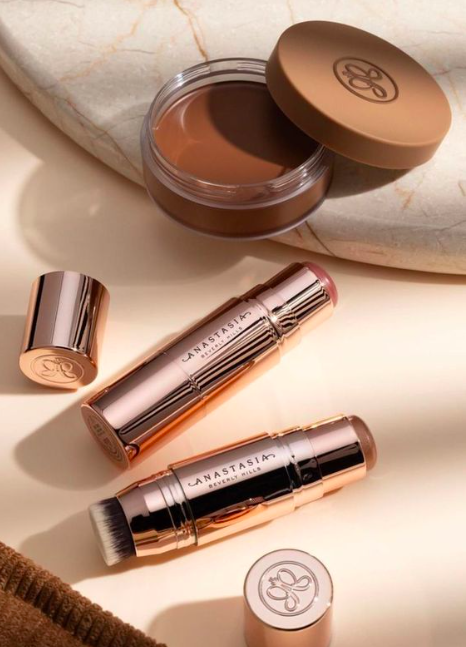 Here’s The Contouring Technique Seen On TikTok For Round Faces
