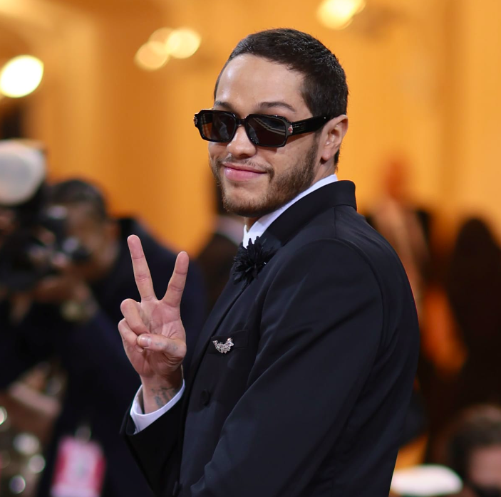 Pete Davidson Is Apparently Now Dating EmRata