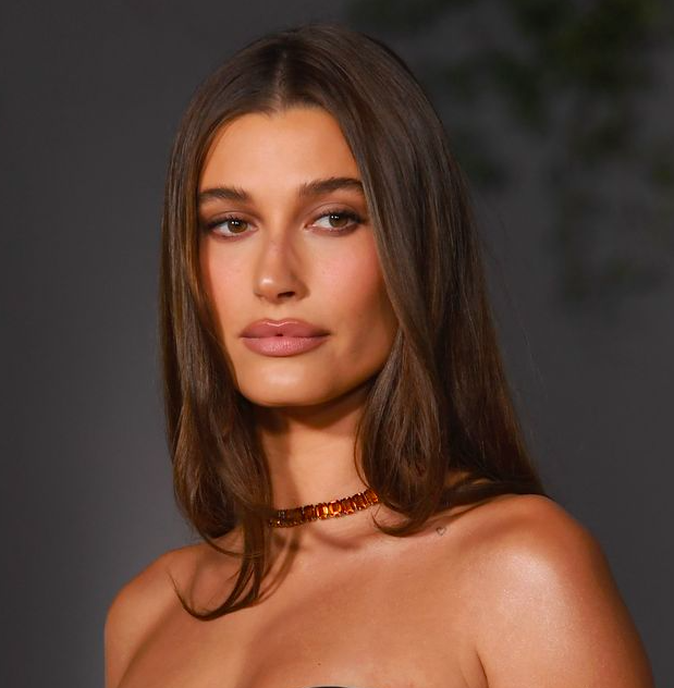 ‘Tis The Season To Be Dark Chocolate Brunette