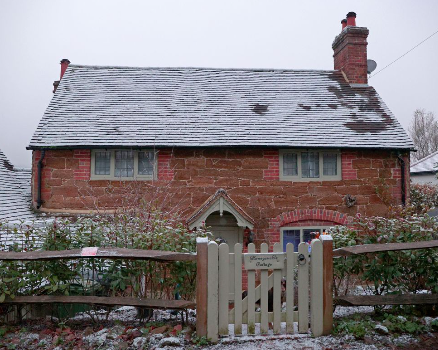 Kate Winslet’s Cottage From ‘The Holiday’ Is Now On Airbnb