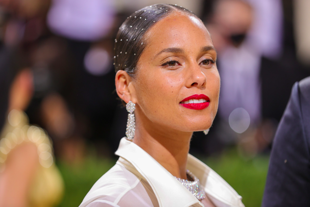 Alicia Keys Sang At Moncler’s Genius Presentation At London Fashion Week