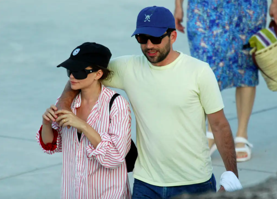 Ashley Olsen Secretly Gave Birth To First Baby Months Ago