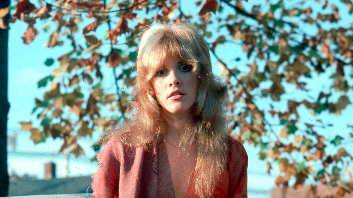 Let These Beauty Muses Inspire Your 1970s Makeup