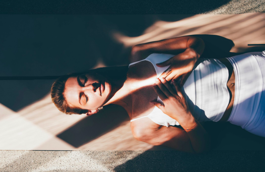 How To Practice The “12 in 12” Meditation Method Athletes Use To Manage Stress